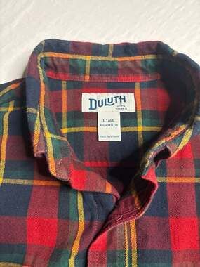 Duluth Trading Co Free Swingin' Flannel Shirt Men's L Tall Relaxed Fit Red Plaid